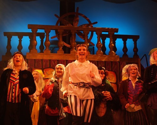 Sinbad - Pantomime cast on the ships deck